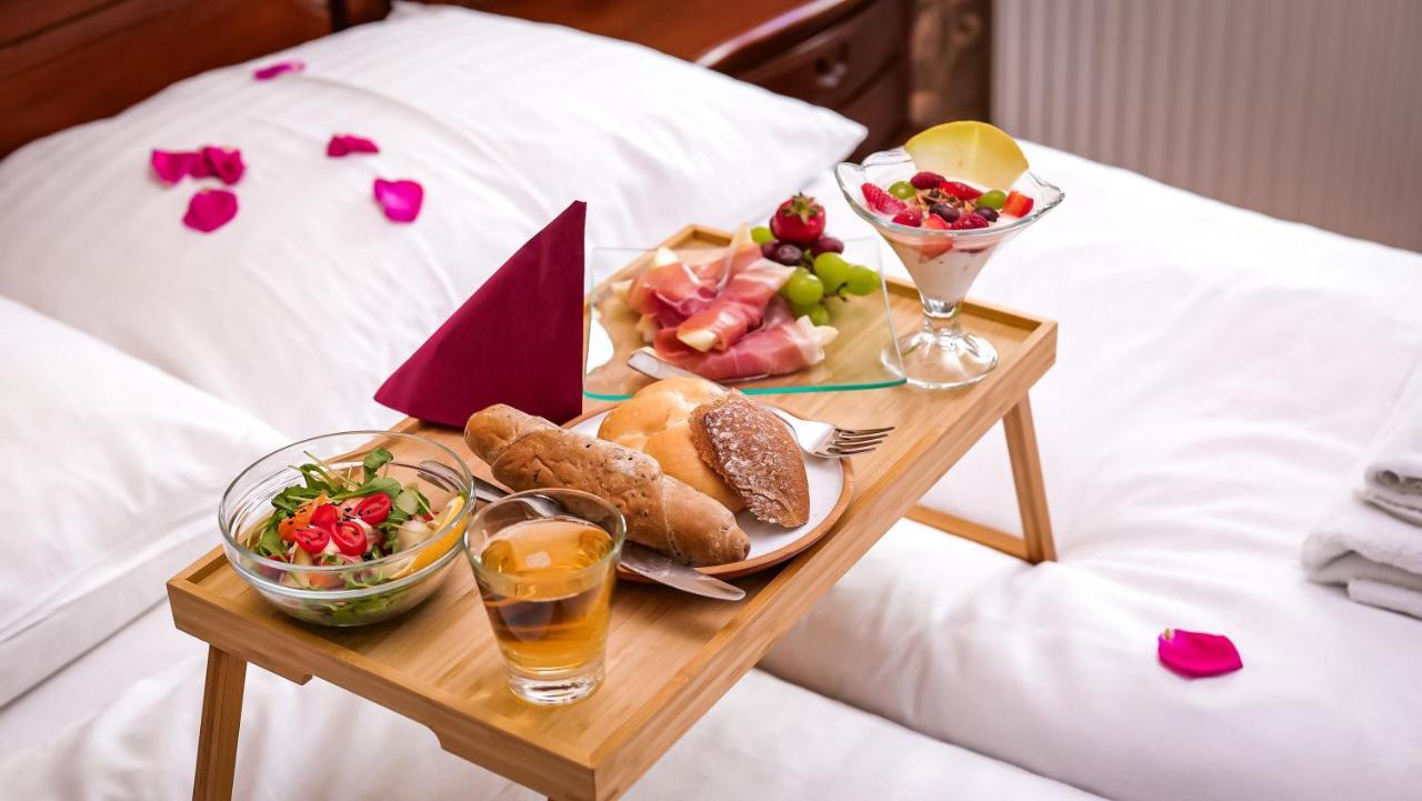 Penzion Baroko Rooms & Breakfast Cafe Bar Český Krumlov Buitenkant foto