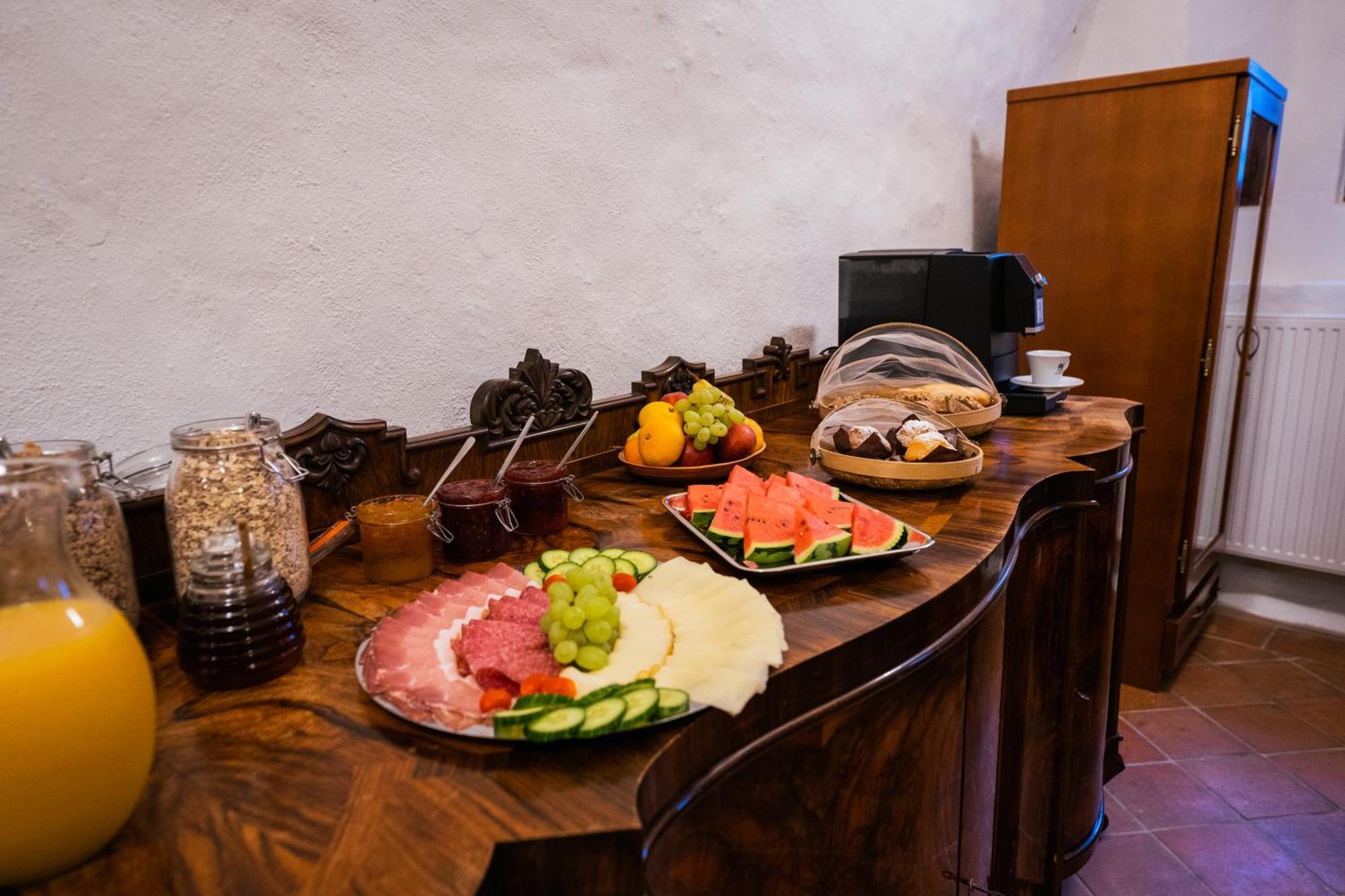 Penzion Baroko Rooms & Breakfast Cafe Bar Český Krumlov Buitenkant foto