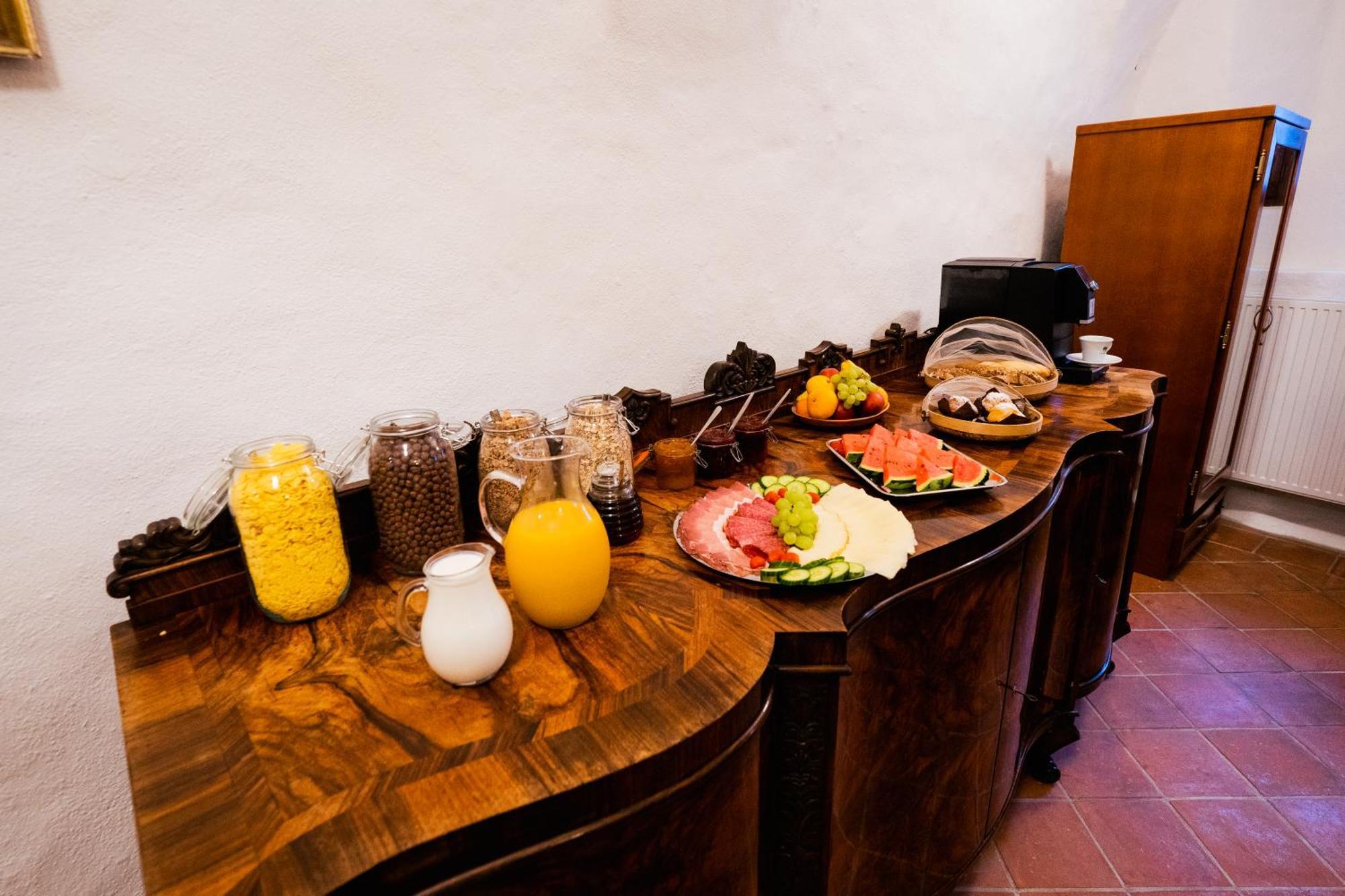 Penzion Baroko Rooms & Breakfast Cafe Bar Český Krumlov Buitenkant foto