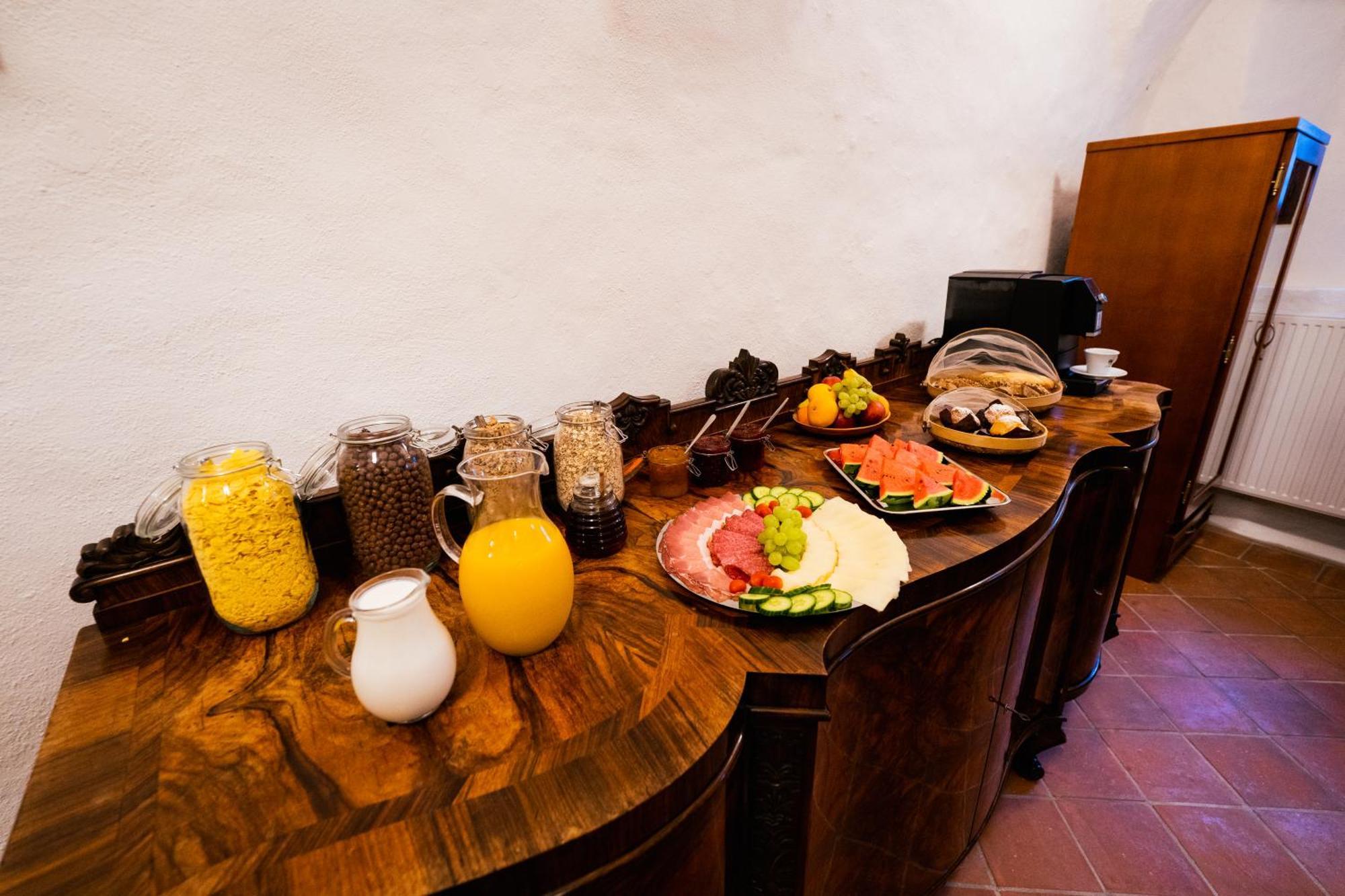 Penzion Baroko Rooms & Breakfast Cafe Bar Český Krumlov Buitenkant foto