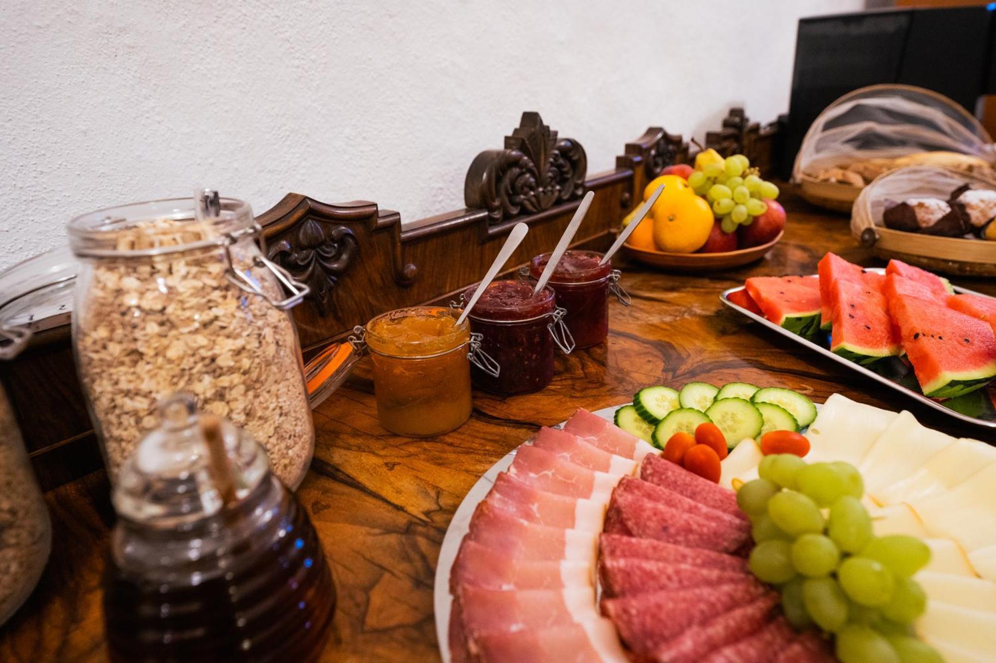 Penzion Baroko Rooms & Breakfast Cafe Bar Český Krumlov Buitenkant foto